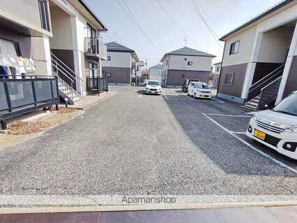 フォーレスＫ＆Ｙ　Ｅ[2DK/54.78m2]の駐車場