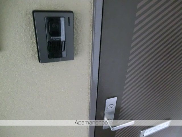ヴィブレ若宮東の玄関写真
