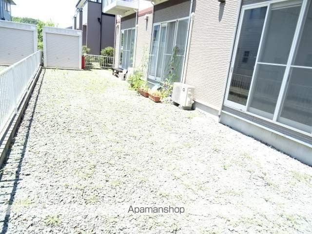 アゼリアテラス Bの外観写真