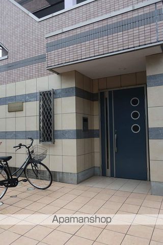 ブランドールヒルズ幕張の玄関写真