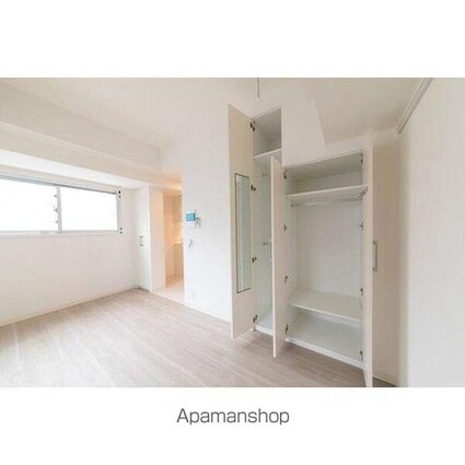 プラウドフラット浅草雷門[1R/25.35m2]の収納