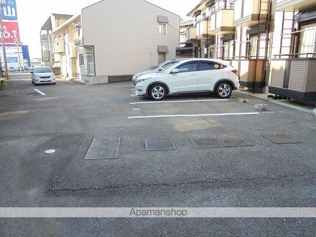 ミントグリーン[1K/26.8m2]の駐車場