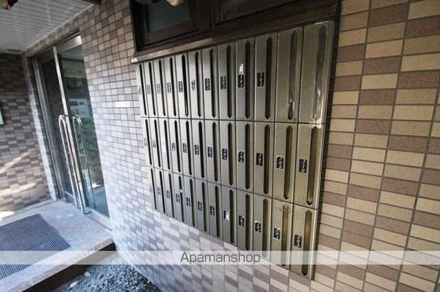 グレイスハイツ北大阪の玄関写真