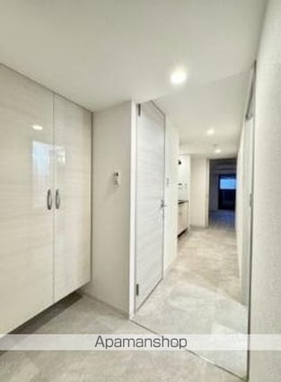 ＳーＲＥＳＩＤＥＮＣＥ中新町ａｖｅｌｉｓ[1K/29.04m2]の玄関