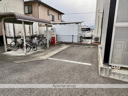 レオパレスポモドーロ[1K/20.81m2]の駐車場1