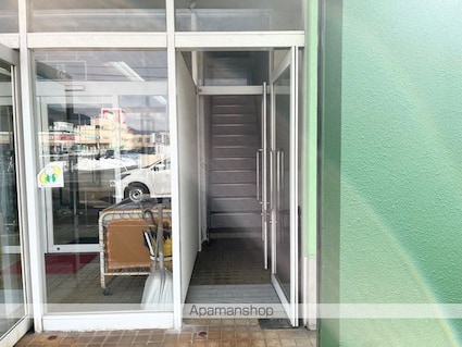 メゾンアイリス[1DK/34.75m2]のエントランス