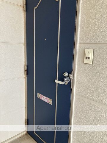 プラドール真砂Cの玄関写真