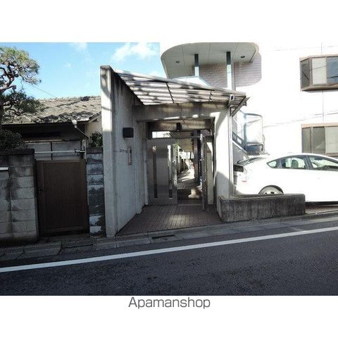 ビューラー145の玄関写真