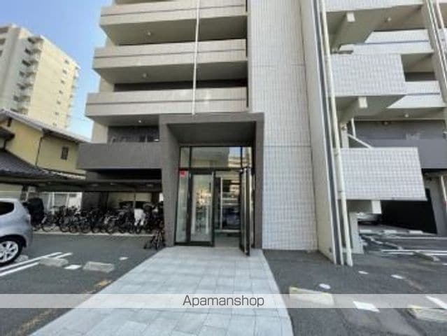 EMIUS新屋敷の玄関写真