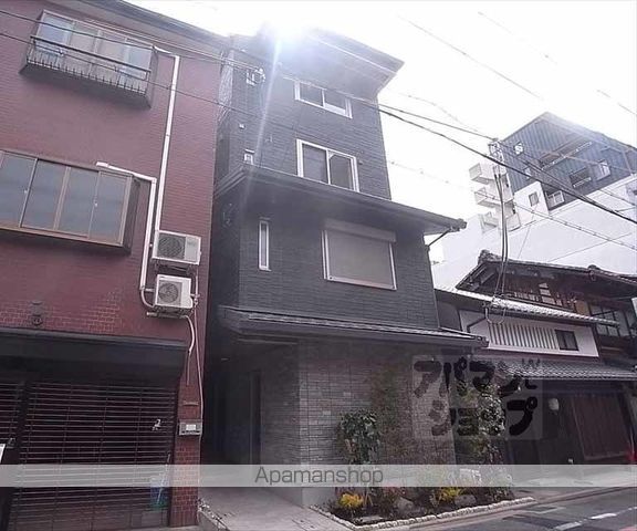 COMFORZA有隣の外観写真