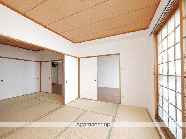 コスモロイヤル東苗穂A棟の内装写真
