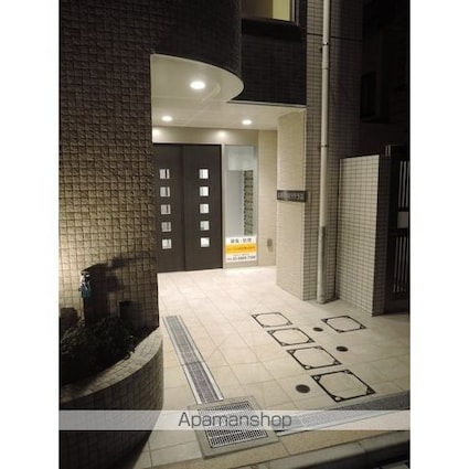 東京都杉並区高円寺南４丁目[1R/25.07m2]のエントランス