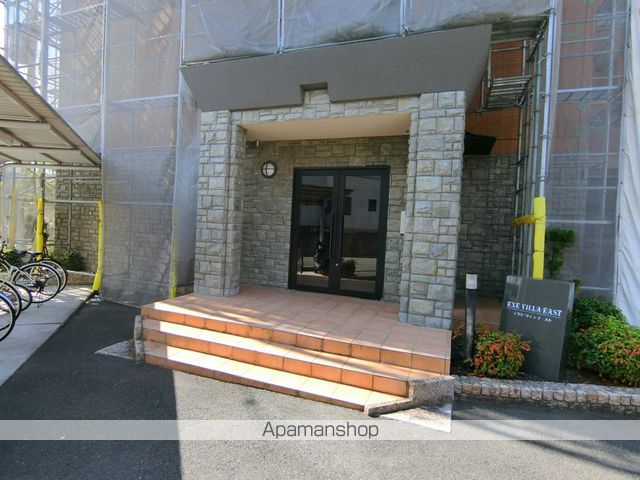 EXE VILLA EASTの玄関写真