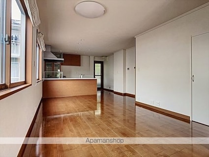 岡山県岡山市北区津島福居２丁目[2LDK/81.52m2]のリビング・居間