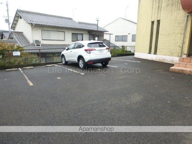 ローサセタ[1R/31.5m2]の駐車場