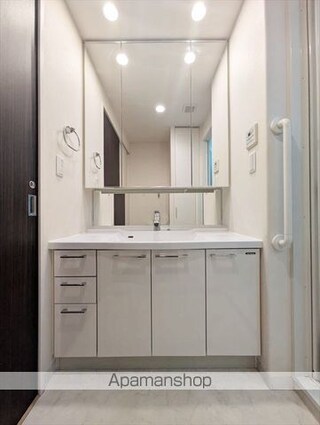 岡山県倉敷市鶴形１丁目[2LDK/69.82m2]の洗面所