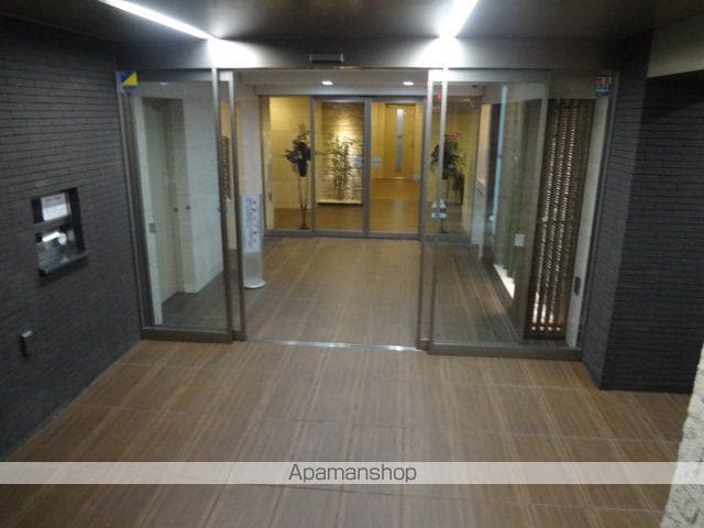 フェニシア三軒茶屋の外観写真