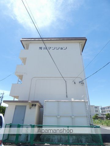芳川マンションの外観写真