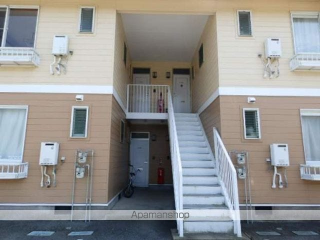 ロイヤルパレス村松IIAの玄関写真