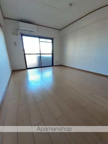 a・e pirikaの内装写真