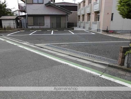 レオネクストユイット[1R/31.82m2]の駐車場