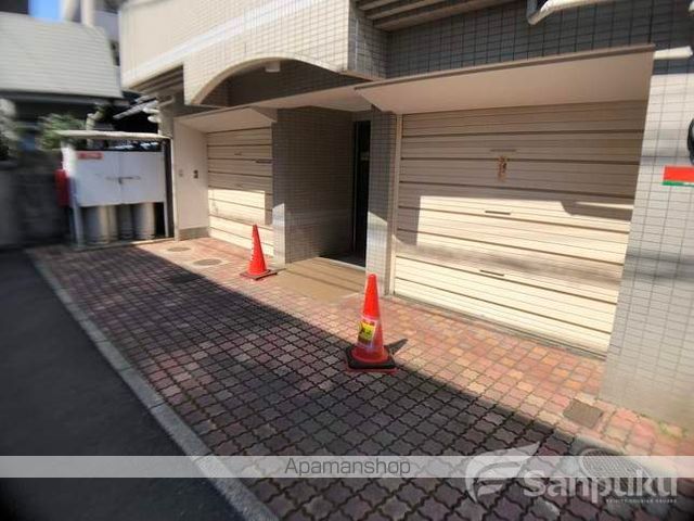 アルバコートの玄関写真