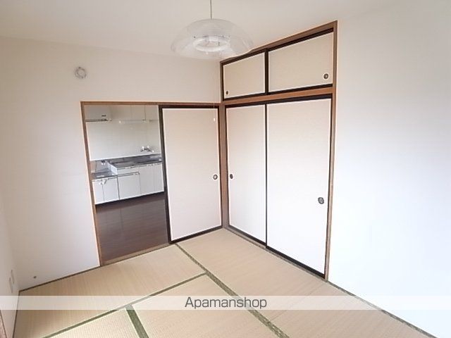 レガーロ林の内装写真