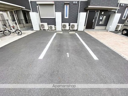 恵比寿Ⅴ[1LDK/45.89m2]の駐車場