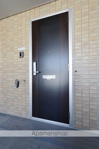 ラヴィアン コートの玄関写真