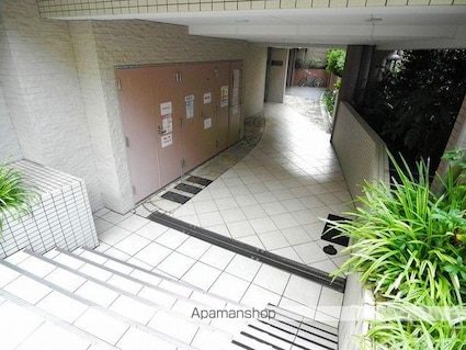 東京都新宿区住吉町[1K/19.22m2]の外観4
