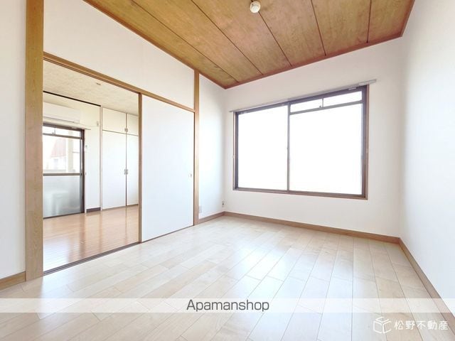 BASE津田の内装写真