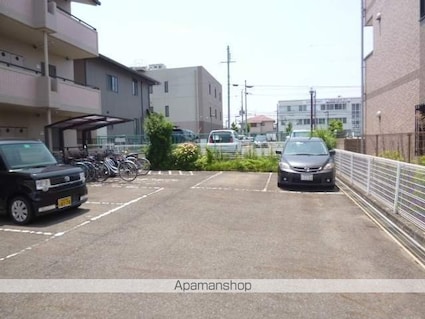 セラー野村[1K/29m2]の駐車場