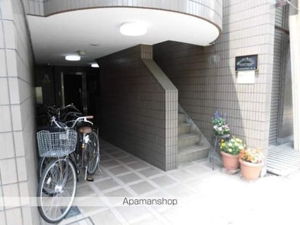 東京都杉並区高円寺南２丁目[1R/29.12m2]のエントランス1