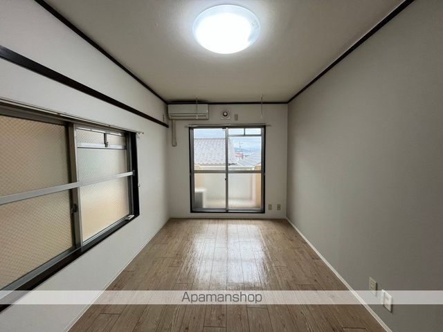 ジョイナス四ツ葉町 B棟の内装写真