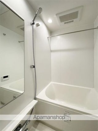 ＺＯＯＭ信濃町[2K/33.9m2]のバス