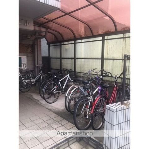 第二末廣ビルの玄関写真