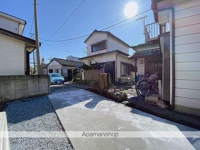 八潮市 2階建 築45年の玄関写真