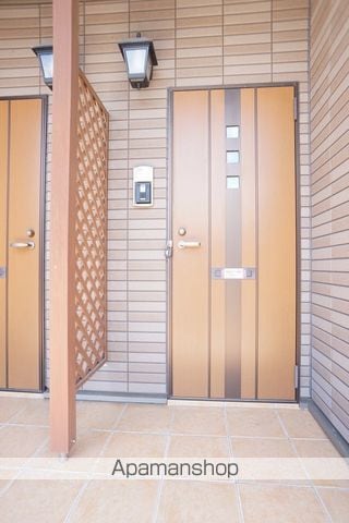 グランブルー4THAの玄関写真