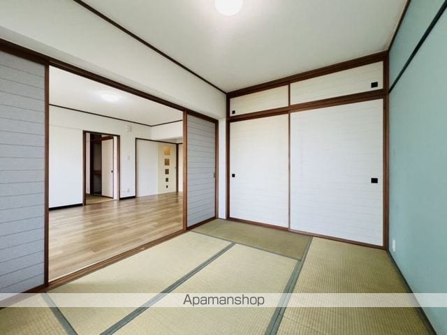 ポチタマたによしの内装写真