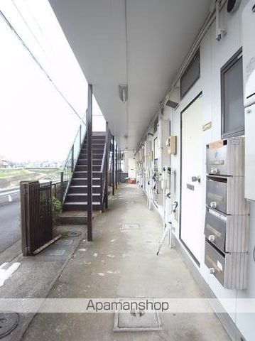 アゼリア大塚の玄関写真