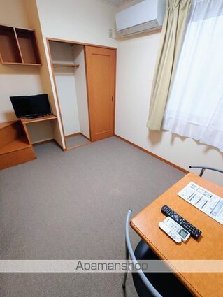 レオパレスサンシャインヒコネ[1K/19.87m2]のリビング・居間