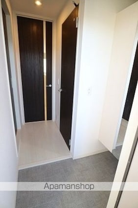 Ｃａｓａ　ｒａｆｆｉｎｅ　青地[1LDK/40.18m2]の玄関