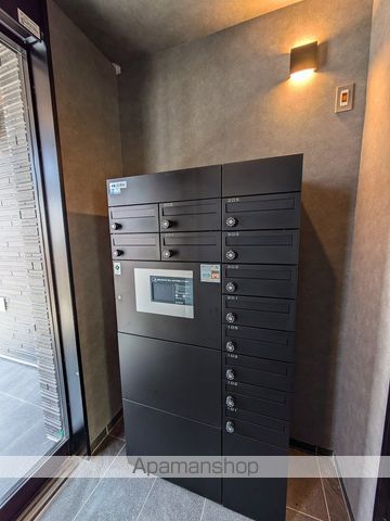 グランドメゾン新屋敷の玄関写真