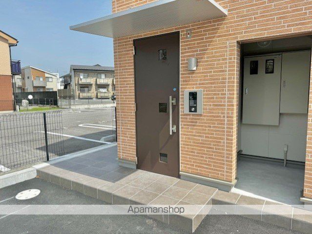 シャレはやしだの玄関写真