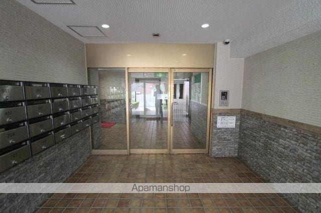 ダイアパレス桜町の玄関写真