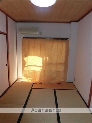 和歌山県和歌山市湊２丁目[2DK/39.25m2]のリビング・居間