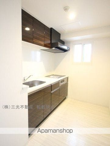 ラディア近代美術館前の内装写真