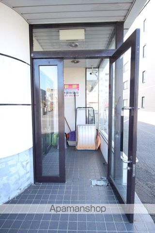 メゾンロベ36の玄関写真