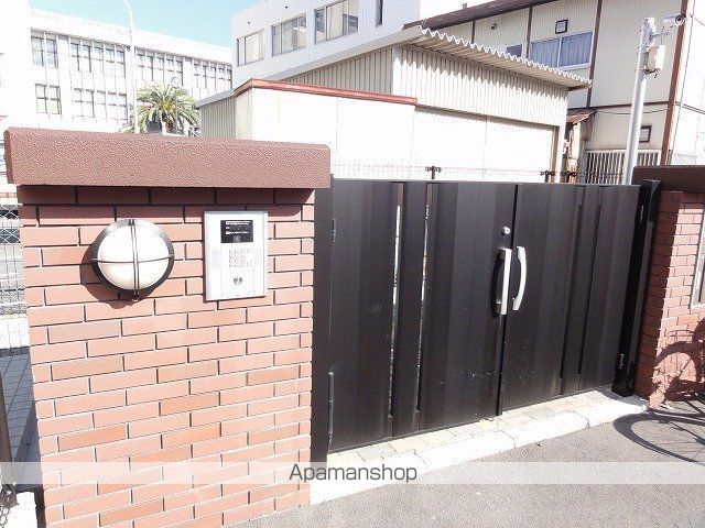 レオネクスト曙の玄関写真
