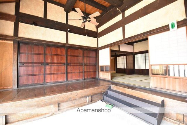 安芸高田市 2階建 築46年の内装写真